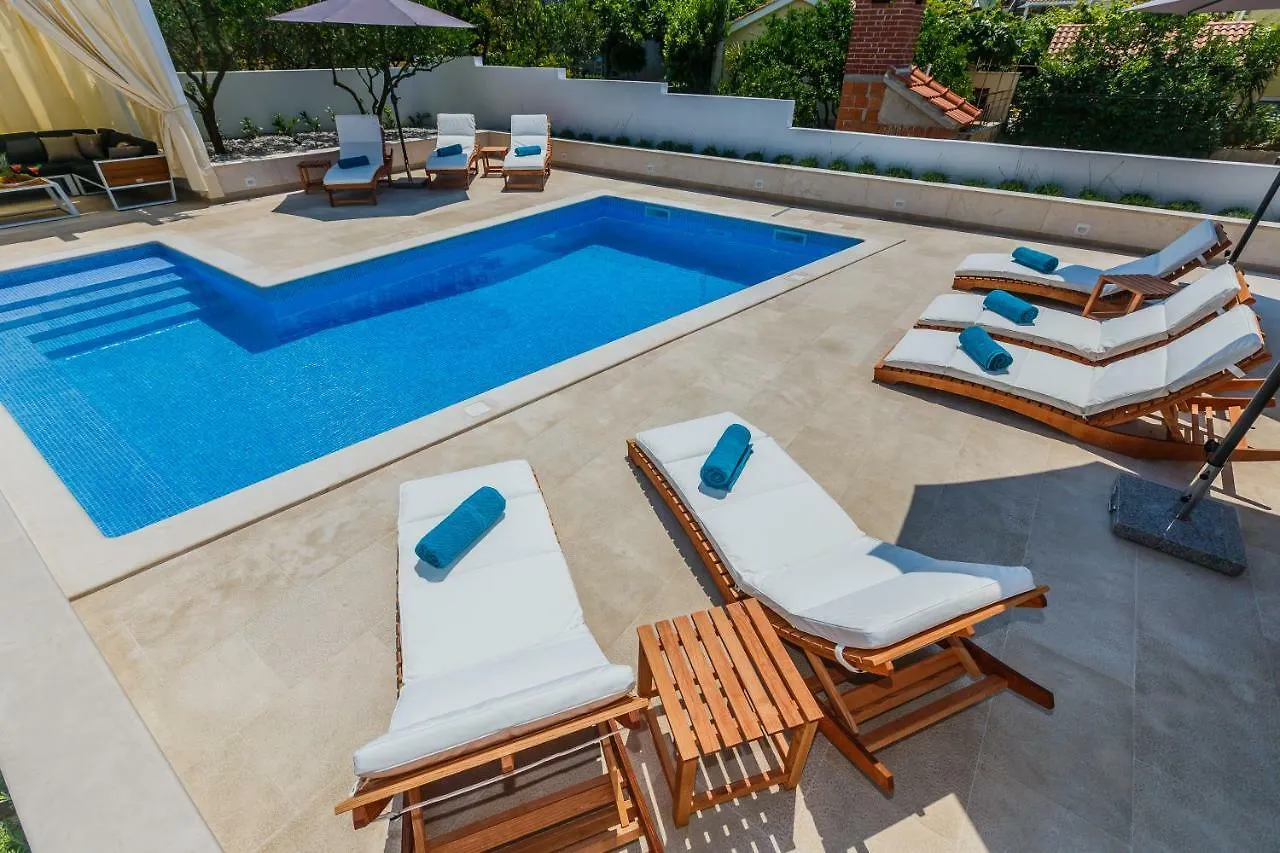 Apartments And Studio Giovanni 2 Trogir