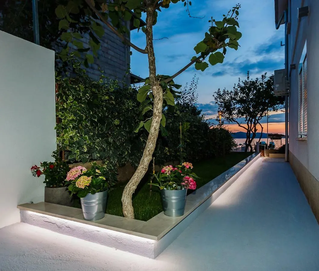 Apartments And Studio Giovanni 2 Trogir 0*,