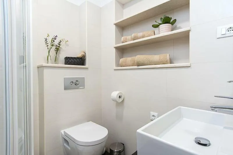 Apartments And Studio Giovanni 2 Trogir Croatia
