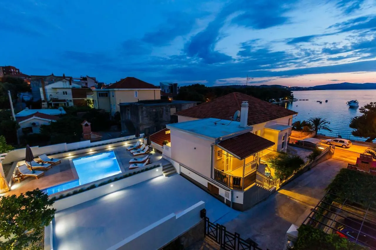 Apartments And Studio Giovanni 2 Trogir Croatia