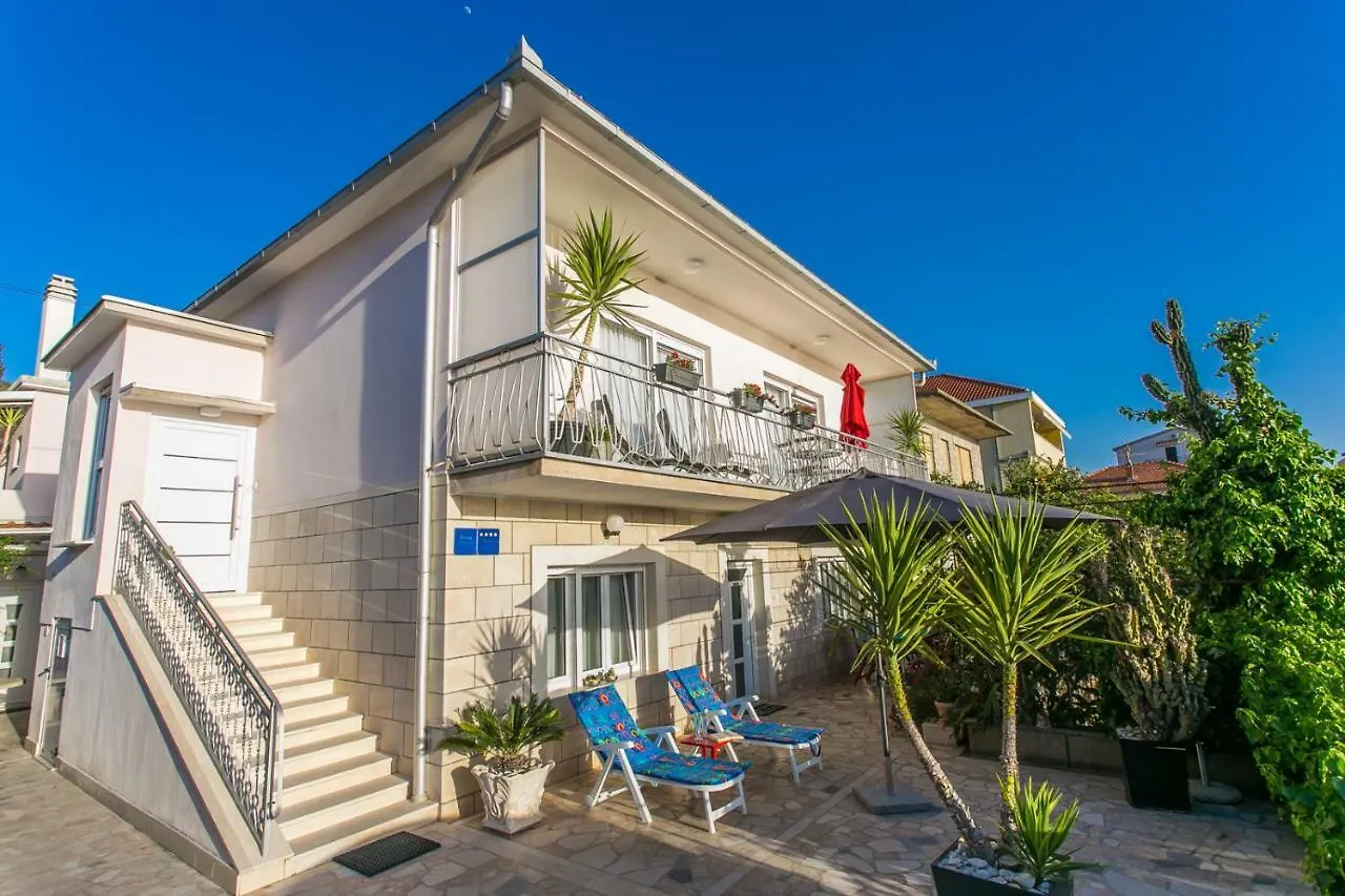 Apartments And Studio Giovanni 2 Trogir Croatia
