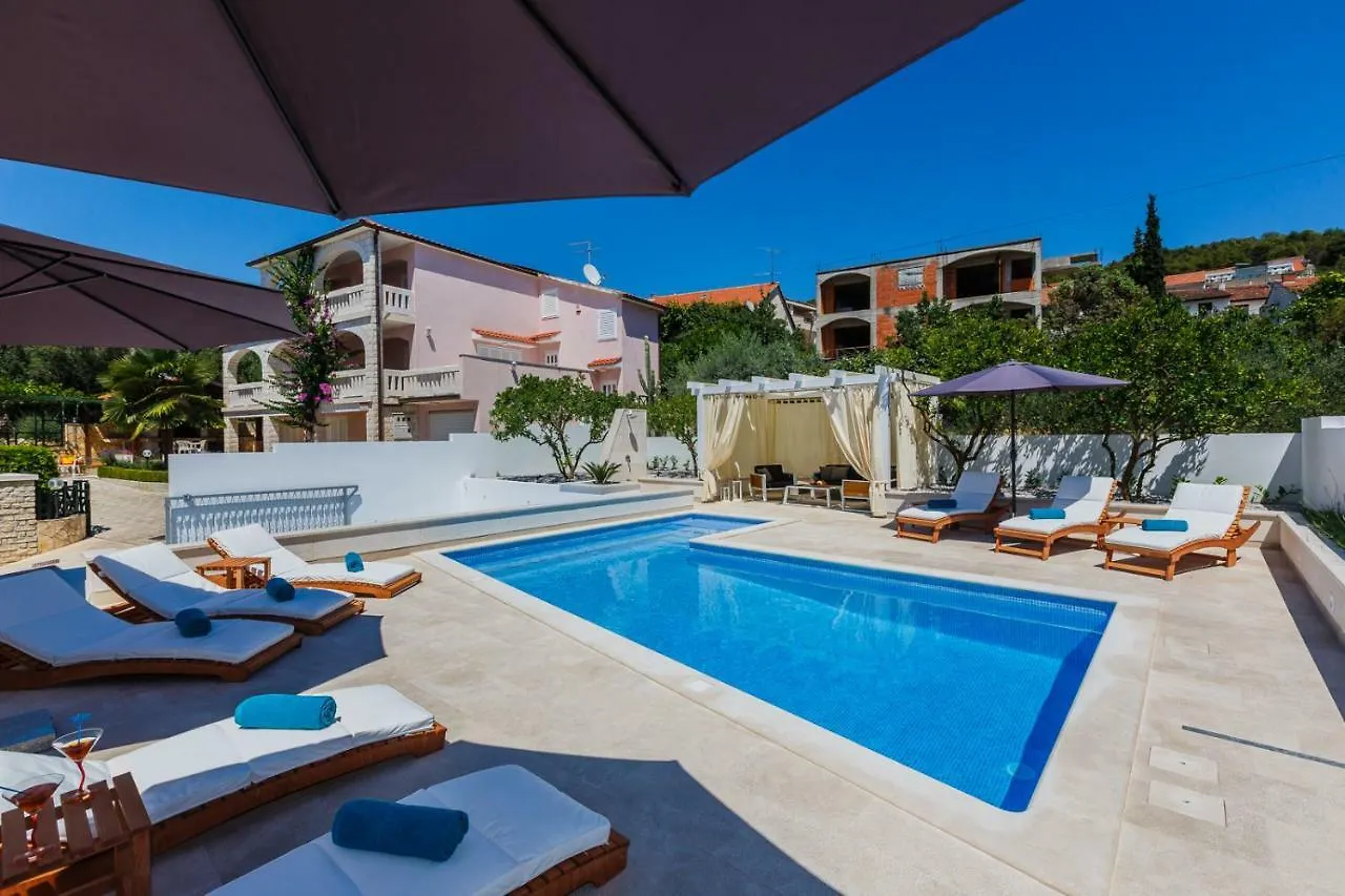 Apartments And Studio Giovanni 2 Trogir